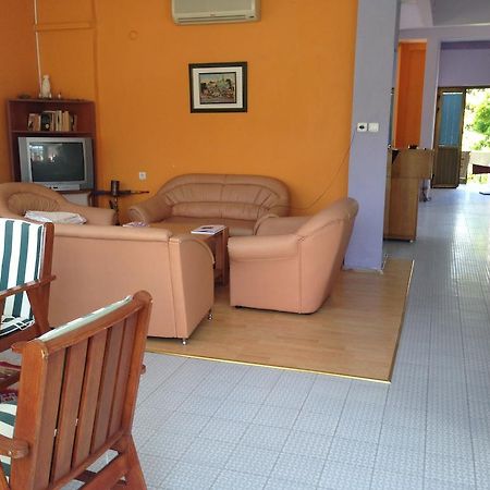 Ayda Hotel คูซาดาซี ภายนอก รูปภาพ