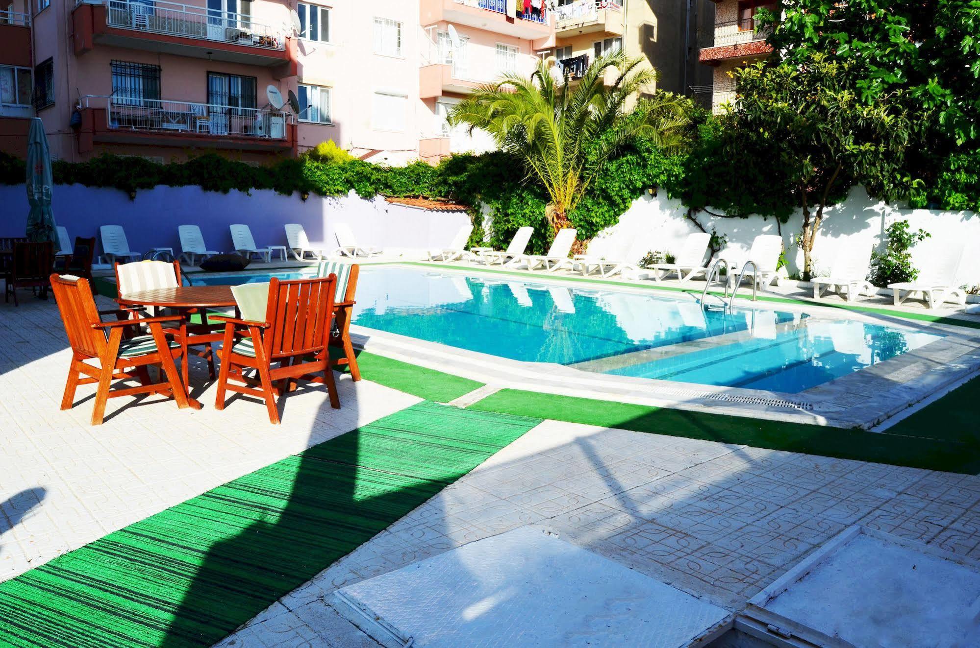 Ayda Hotel คูซาดาซี ภายนอก รูปภาพ