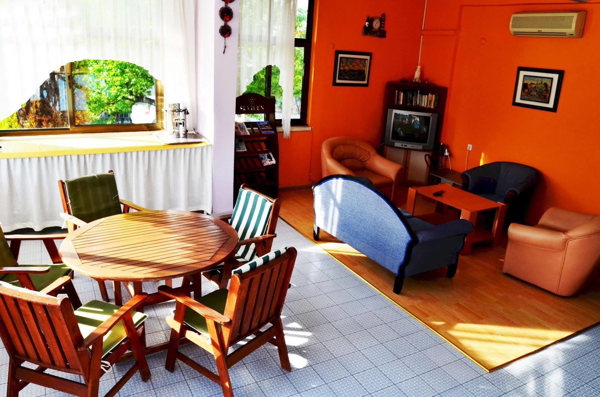 Ayda Hotel คูซาดาซี ภายนอก รูปภาพ